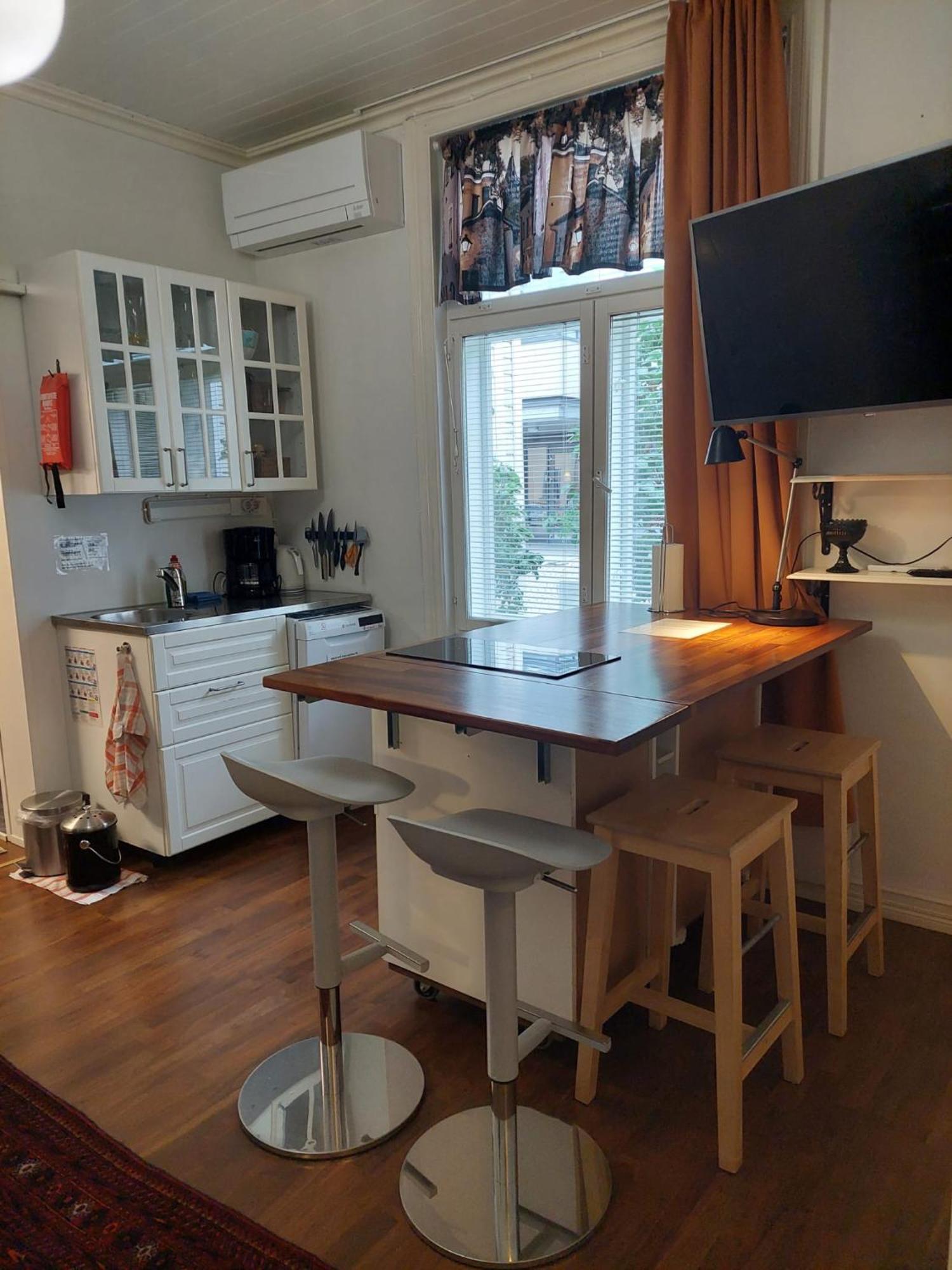 Remontoitu Asunto Vanhassa Talossa - Renovated Apartment At The Heart Of Turku Ngoại thất bức ảnh